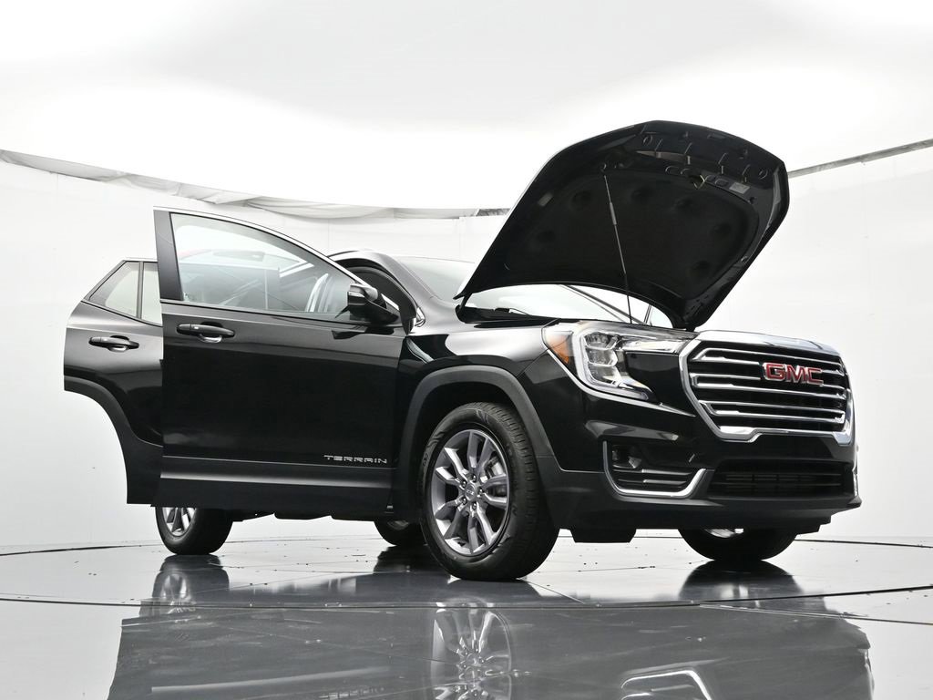 Used 2023 GMC Terrain SLT image 48