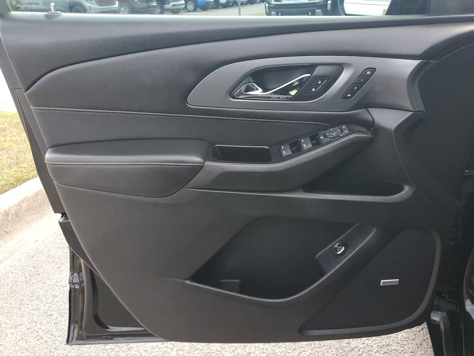 Used 2020 Chevrolet Traverse Premier w/ Redline Edition image 16