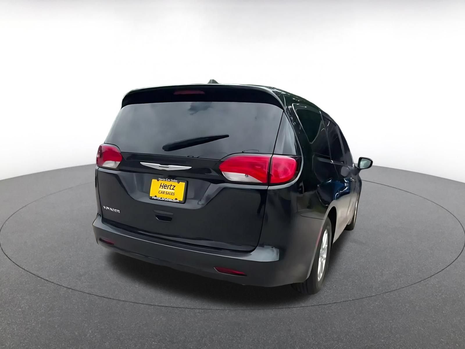 Used 2024 Chrysler Voyager LX FWD image 13
