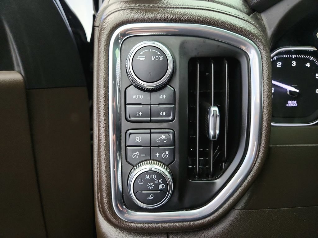 Used 2021 GMC Sierra 1500 Denali w/ Driver Alert Package II AWD/4WD image 22