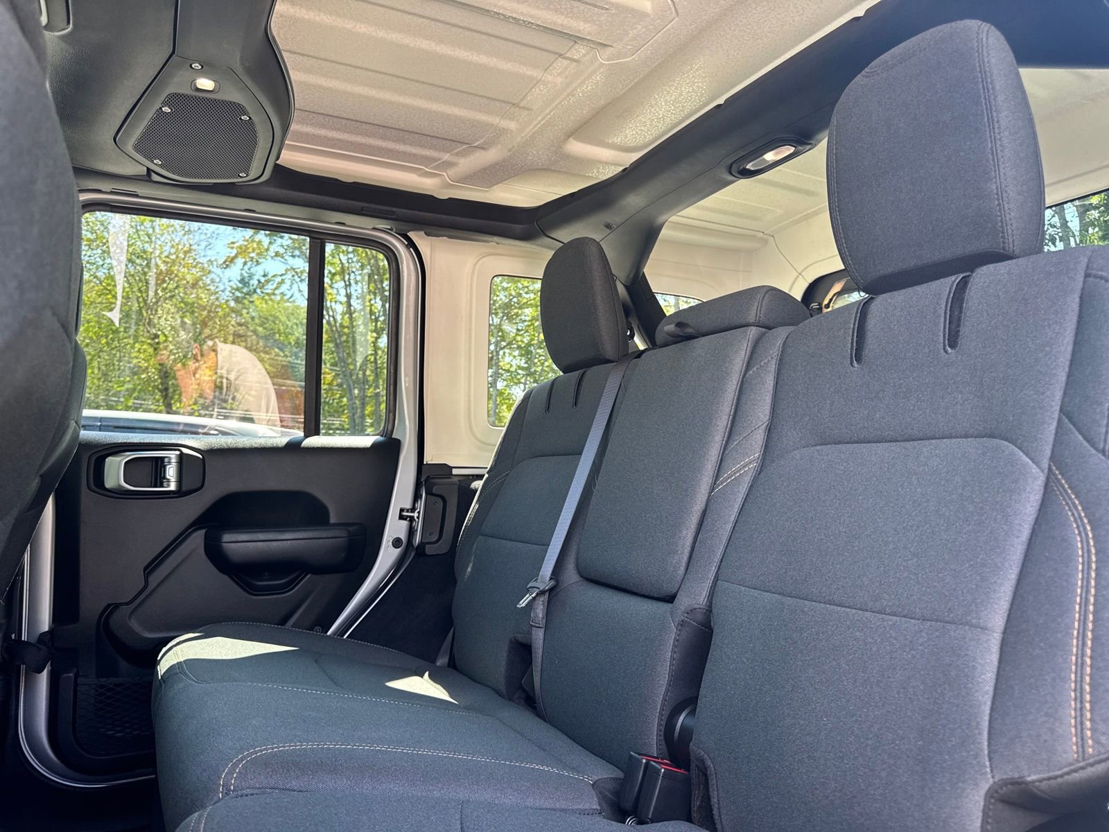 Used 2024 Jeep Wrangler Unlimited w/ Convenience Group image 23