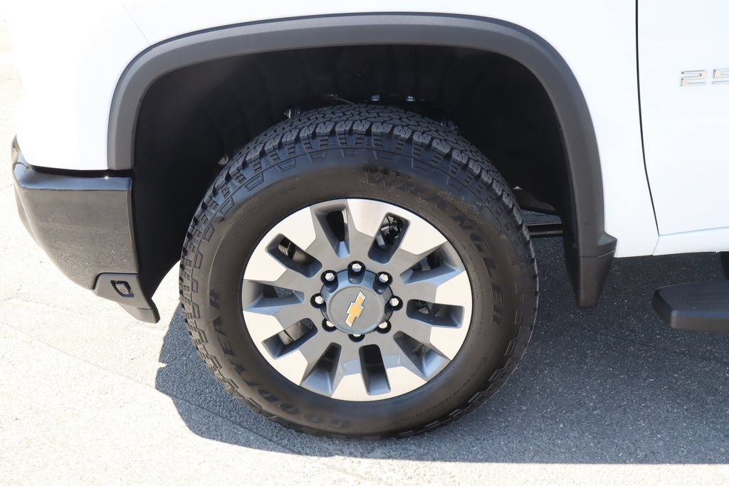 New 2026 Chevrolet Silverado 2500 Custom w/ Custom Value Package AWD/4WD image 10