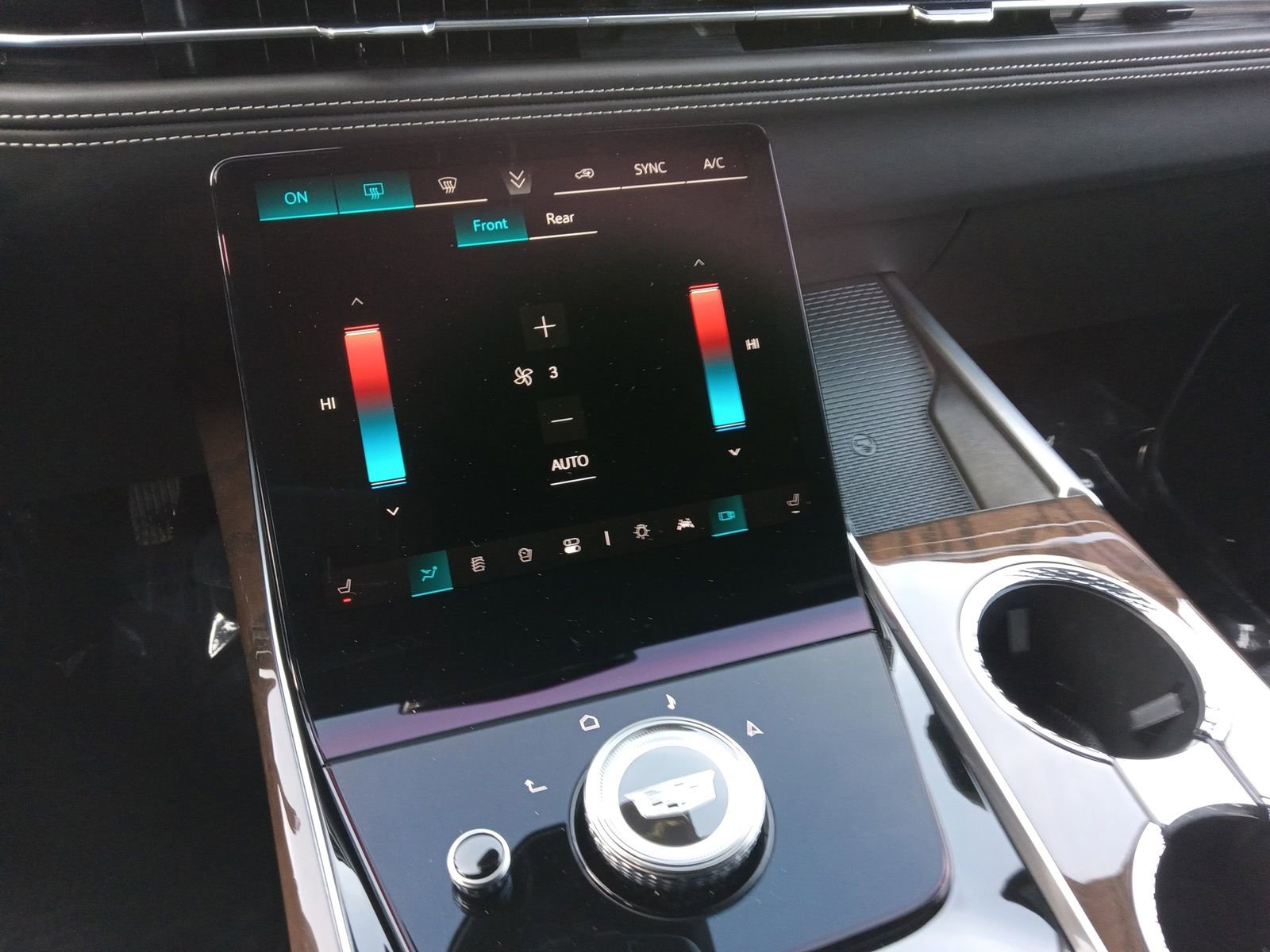 Used 2025 Cadillac Escalade Sport Platinum w/ LPO, ONYX Package image 17