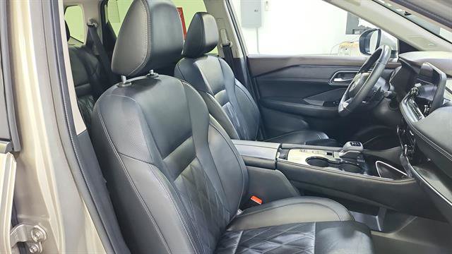 Certified 2023 Nissan Rogue Platinum FWD image 26