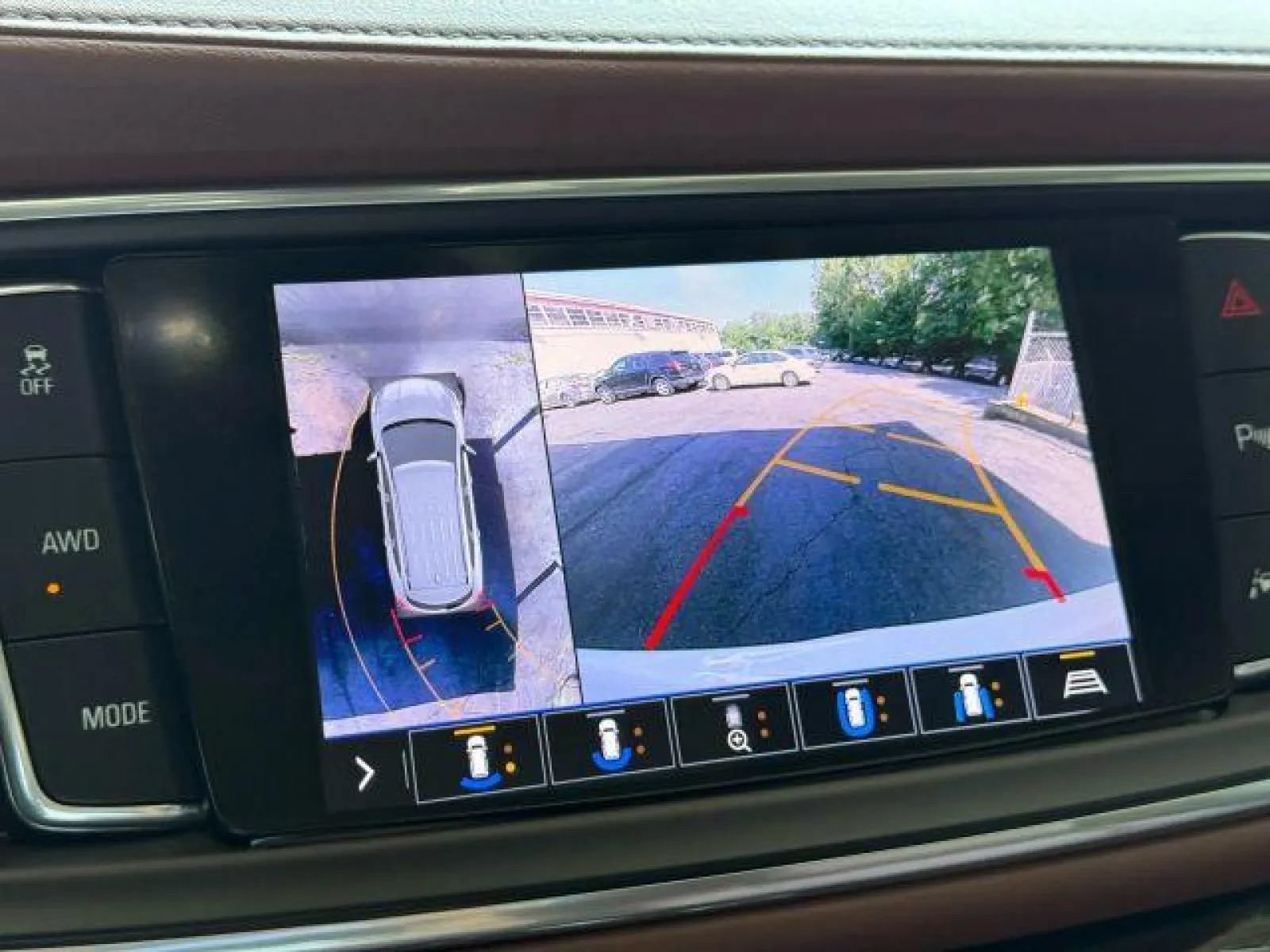 Used 2021 Buick Enclave Avenir w/ Avenir Technology Package AWD/4WD image 39