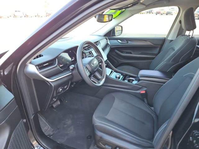 Used 2023 Jeep Grand Cherokee L Laredo image 13