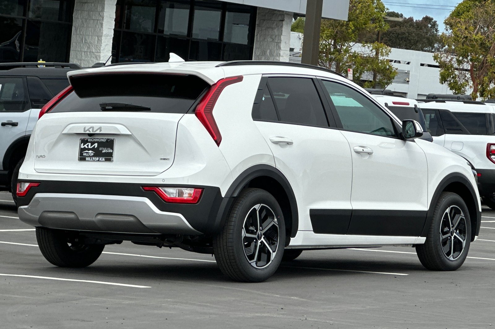 New 2026 Kia Niro EX FWD image 4
