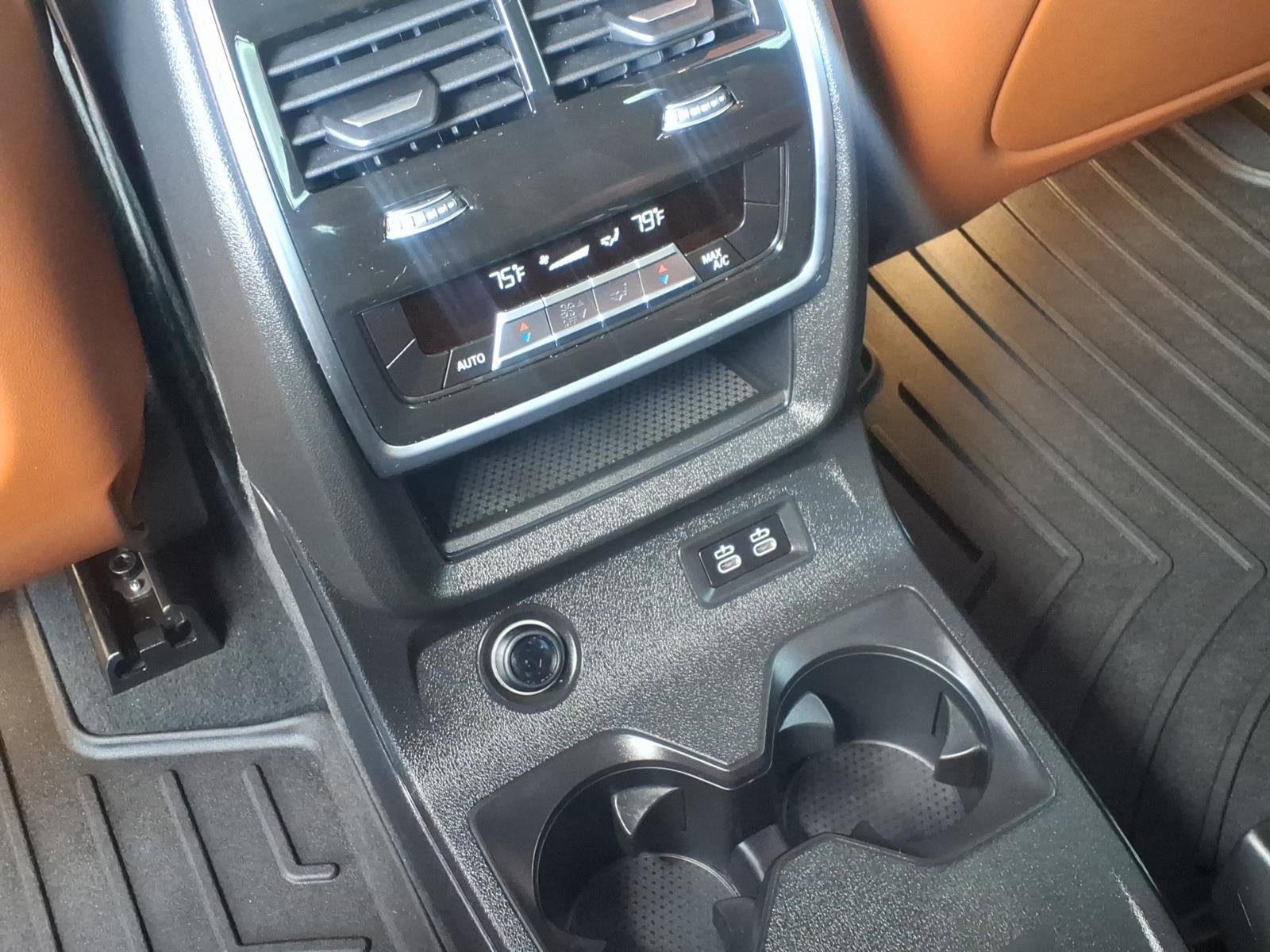 Used 2025 BMW X7 xDrive40i w/ M Sport Package image 29