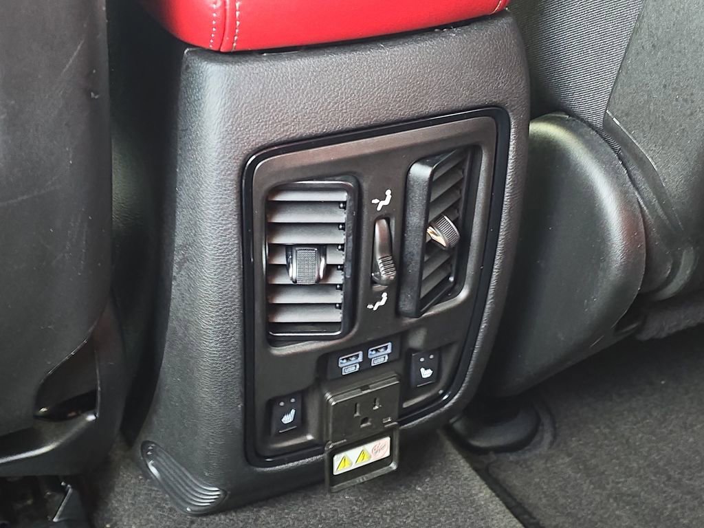 Used 2022 Dodge Durango R/T w/ Blacktop Package image 30