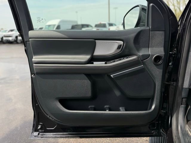 Used 2025 Ford Expedition Active AWD/4WD image 9