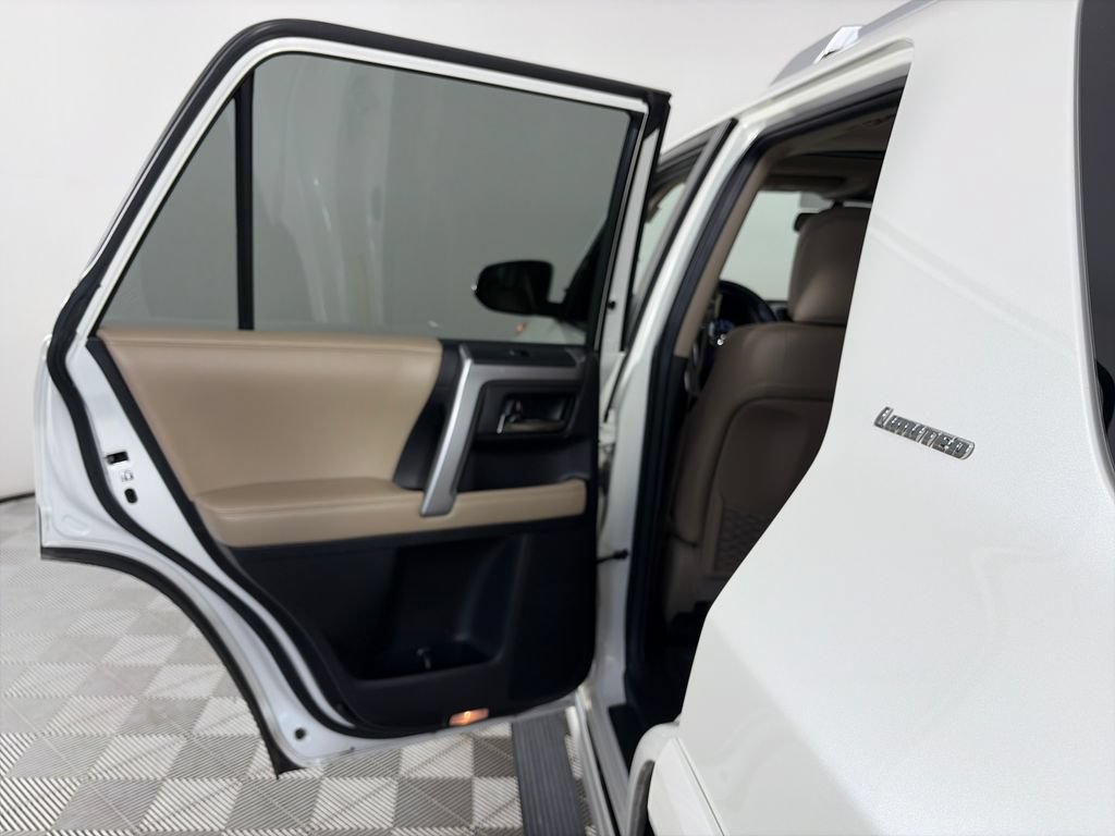 Used 2015 Toyota 4Runner Limited AWD/4WD image 12