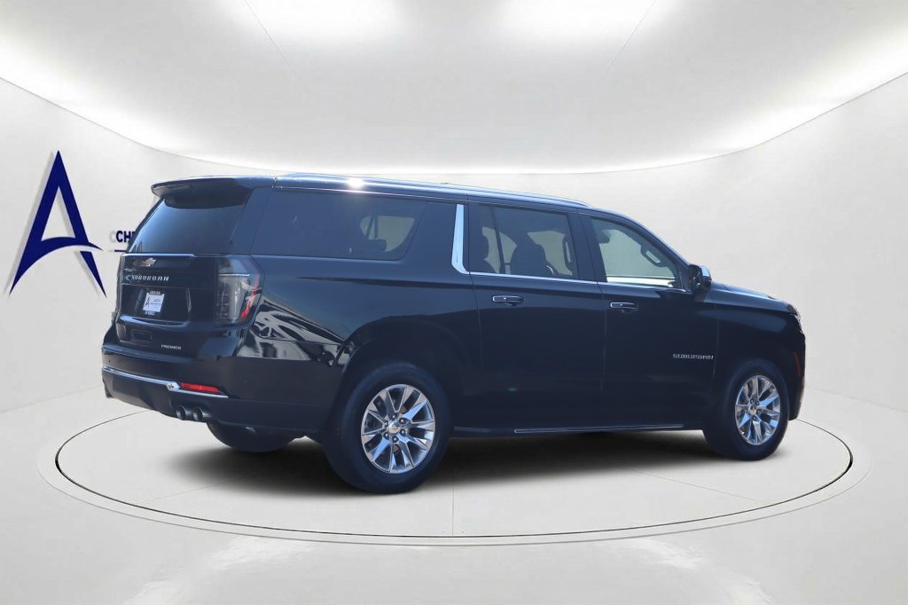 Used 2026 Chevrolet Suburban Premier w/ Sun And Tow Package AWD/4WD image 4