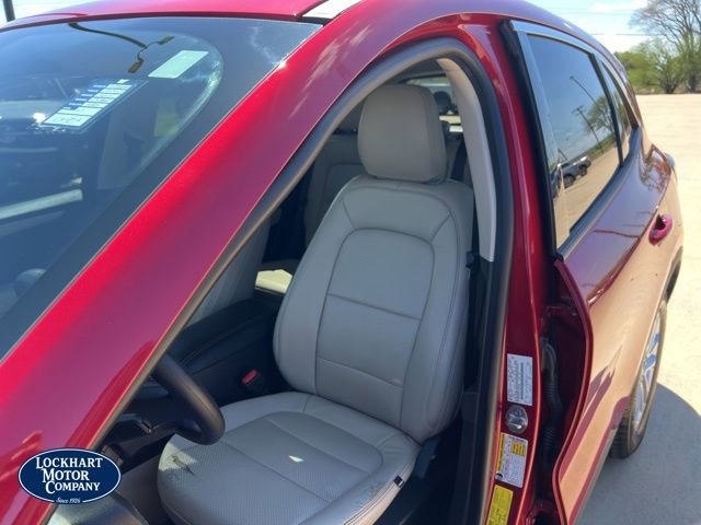 Used 2020 Ford Escape SE image 12