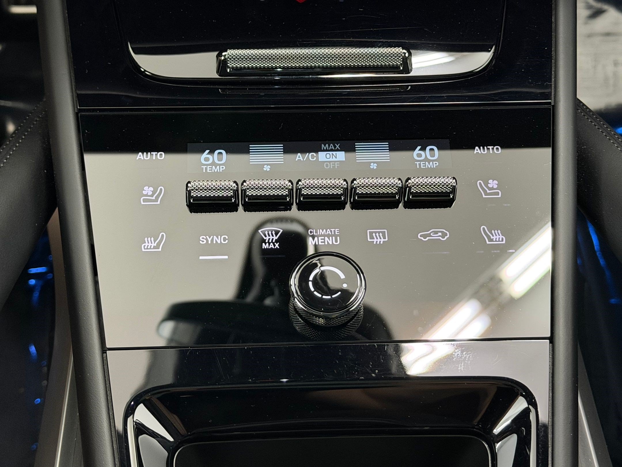 New 2025 Porsche Cayenne GTS AWD/4WD image 17