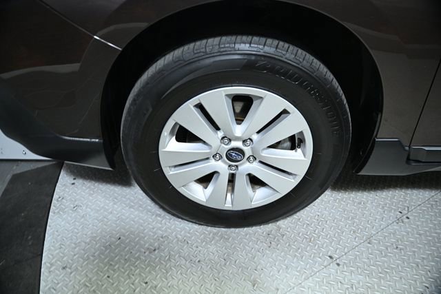 Used 2019 Subaru Outback 2.5i Premium image 18