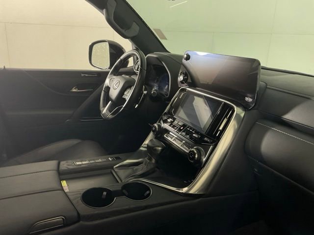Used 2023 Lexus LX 600 4WD w/ Appearance Package image 32