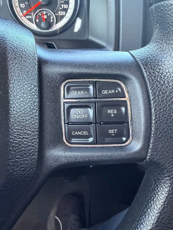Used 2014 RAM 1500 Classic SLT RWD image 25