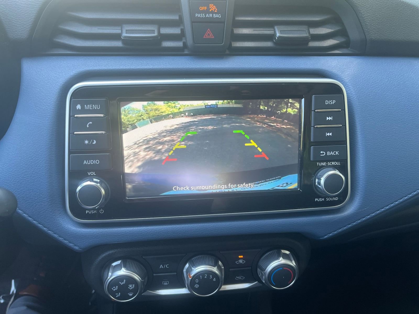 Used 2025 Nissan Versa SV FWD image 23