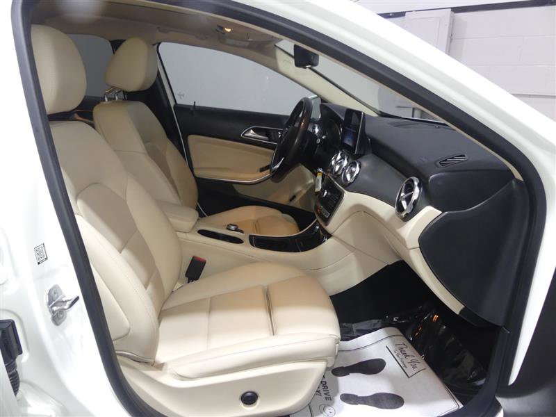 Used 2019 Mercedes-Benz GLA 250 4MATIC image 22