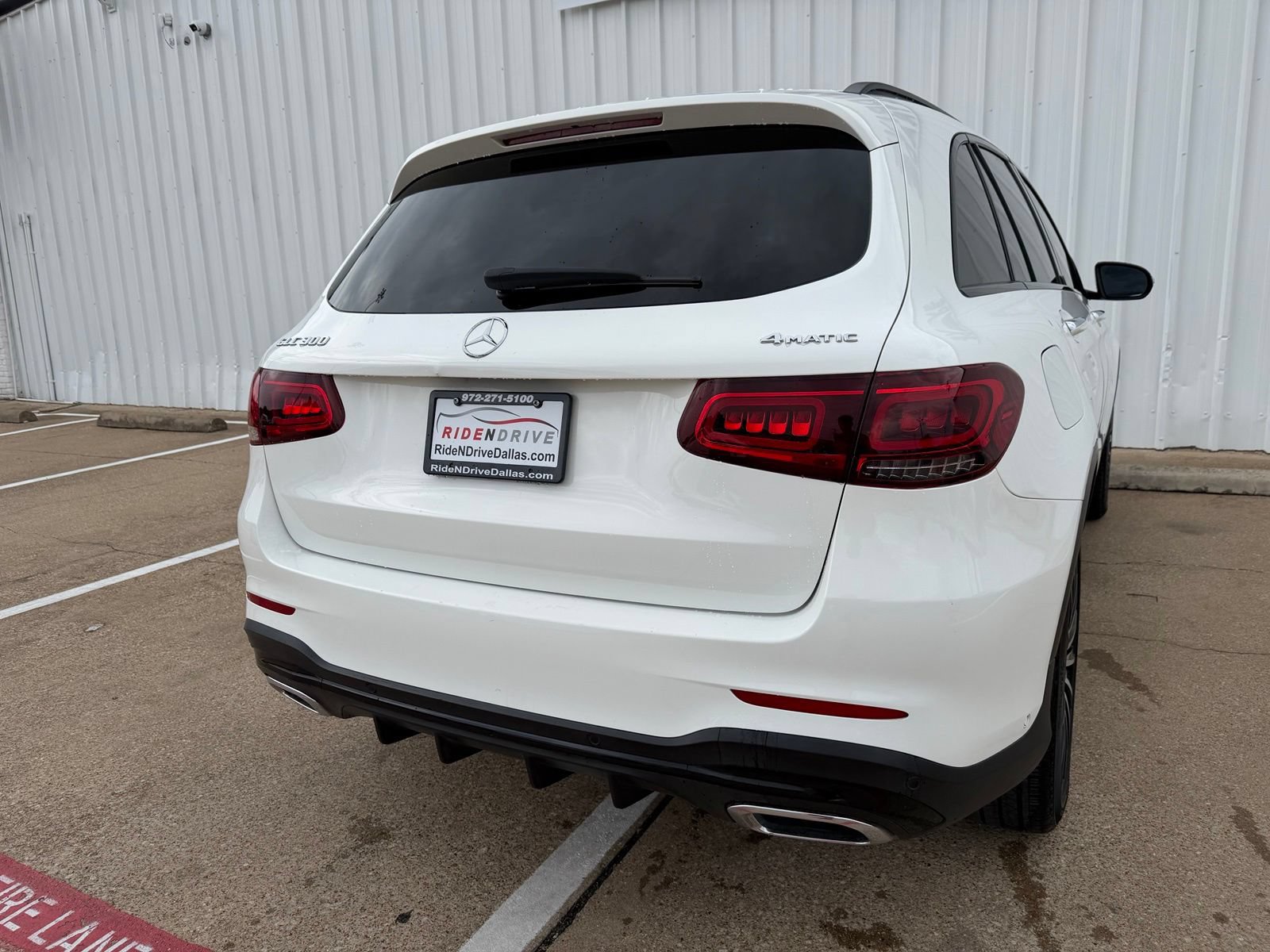 Used 2022 Mercedes-Benz GLC 300 4MATIC w/ AMG Line image 6