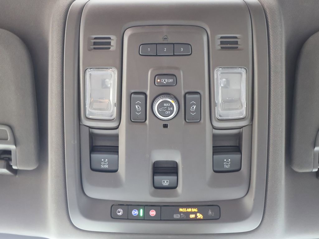 Used 2023 GMC Yukon SLT w/ SLT Premium Package AWD/4WD image 33