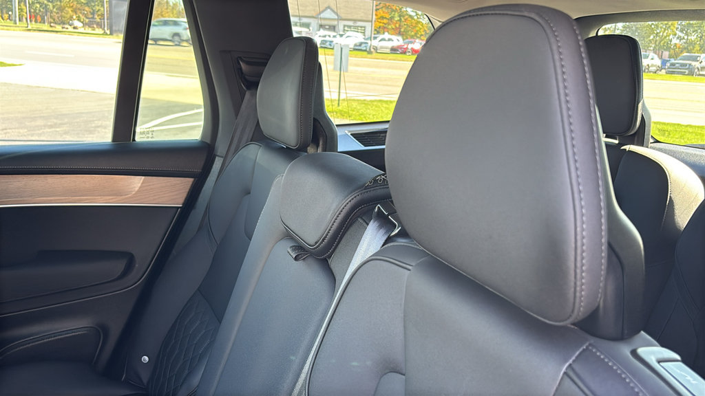 Certified 2026 Volvo XC90 B6 Plus AWD/4WD image 12