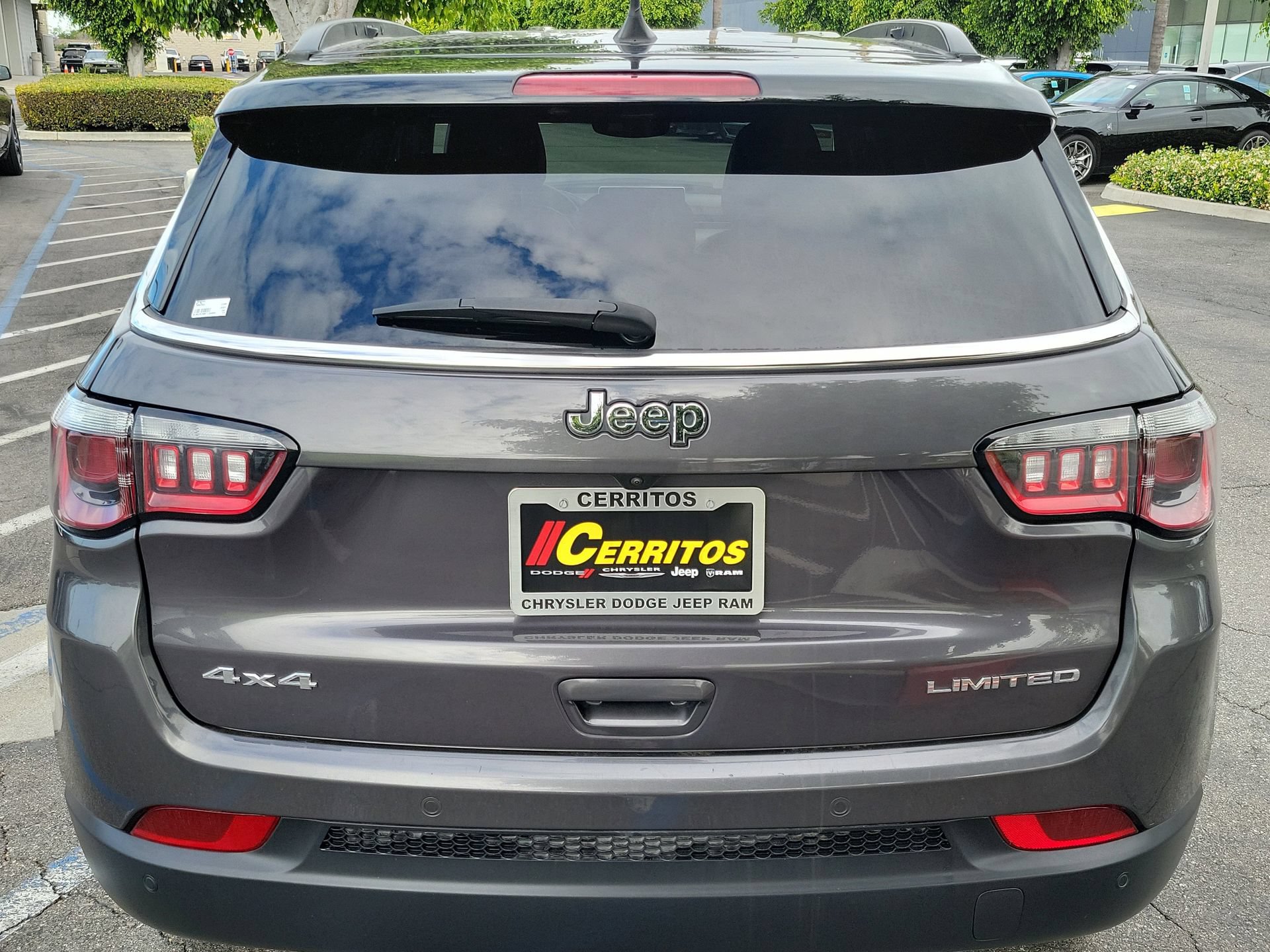 Used 2024 Jeep Compass Limited AWD/4WD image 14