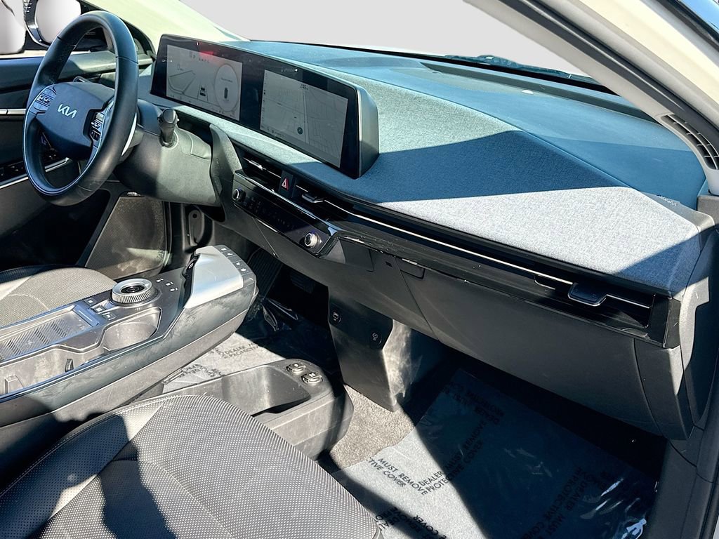 Used 2022 Kia EV6 Wind image 29