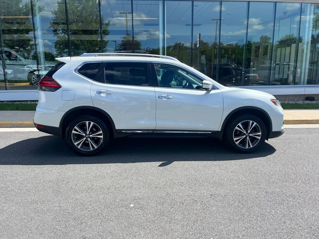 Used 2017 Nissan Rogue SL w/ SL Premium Package AWD/4WD image 8