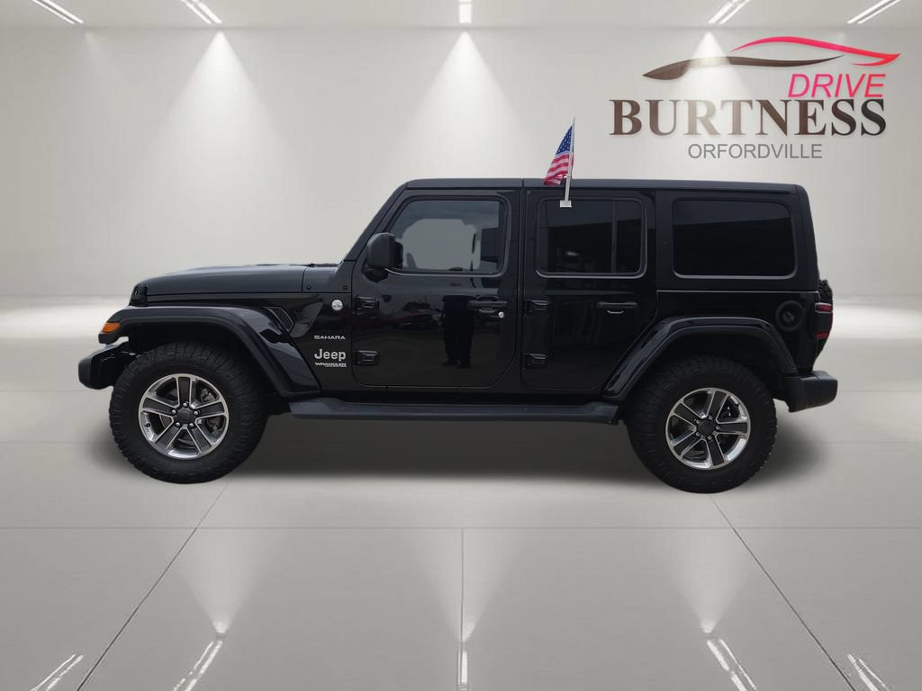Used 2018 Jeep Wrangler Unlimited Sahara w/ Cold Weather Group AWD/4WD image 5