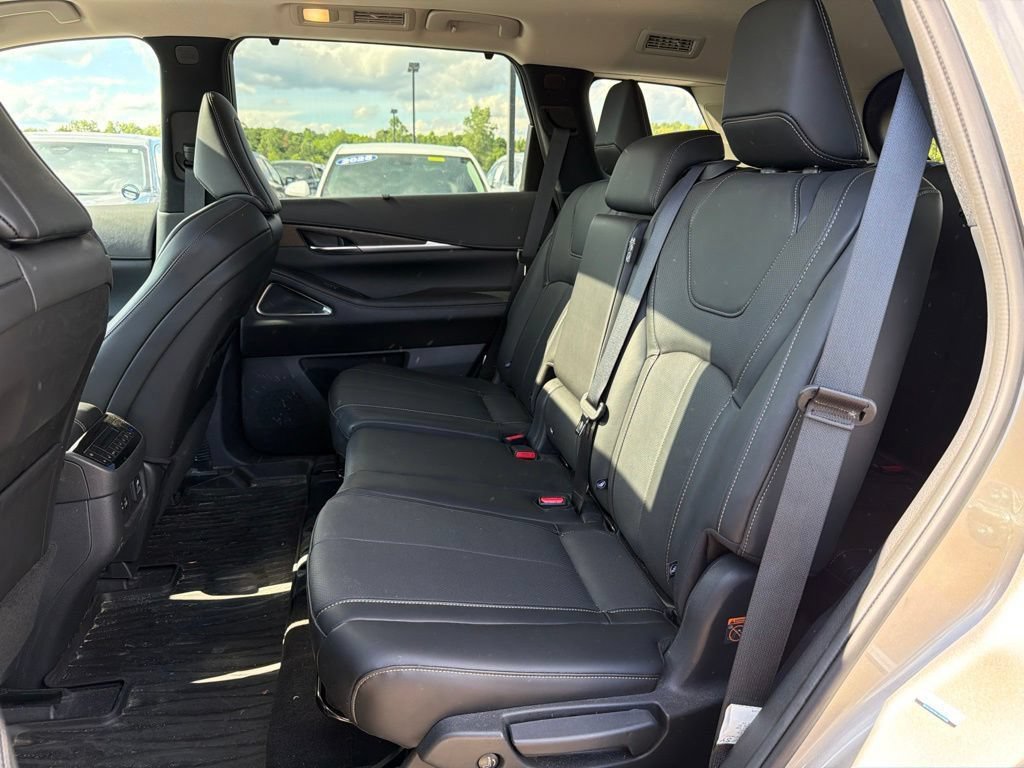 Used 2024 INFINITI QX60 Sensory AWD/4WD image 10