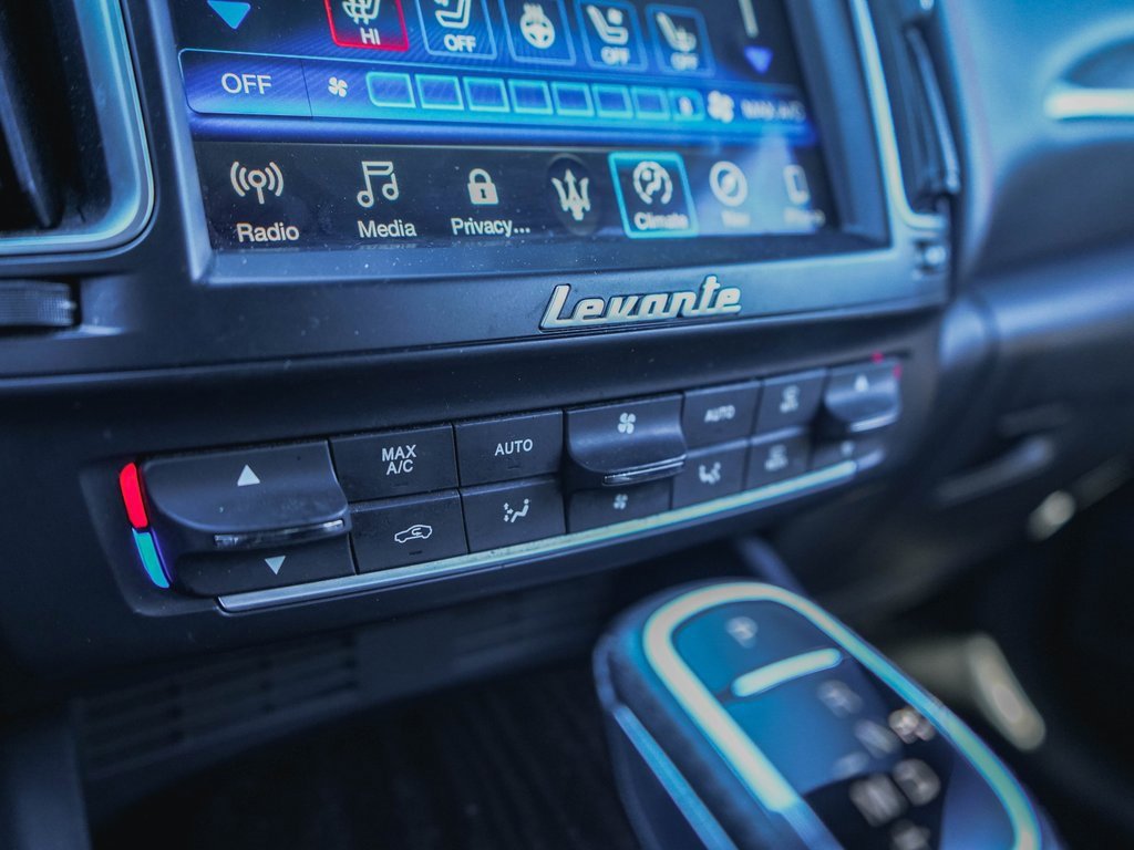 Used 2019 Maserati Levante image 15