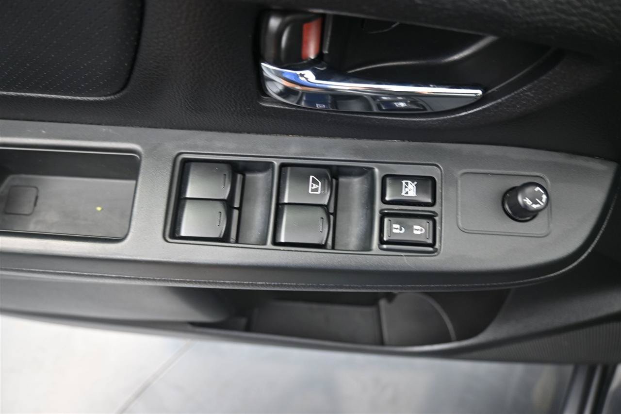 Used 2013 Subaru Impreza 2.0i Limited AWD/4WD image 12