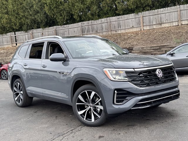 New 2026 Volkswagen Atlas SEL Premium R-Line image 2