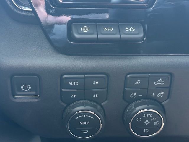 Used 2023 Chevrolet Silverado 1500 ZR2 w/ Technology Package image 43