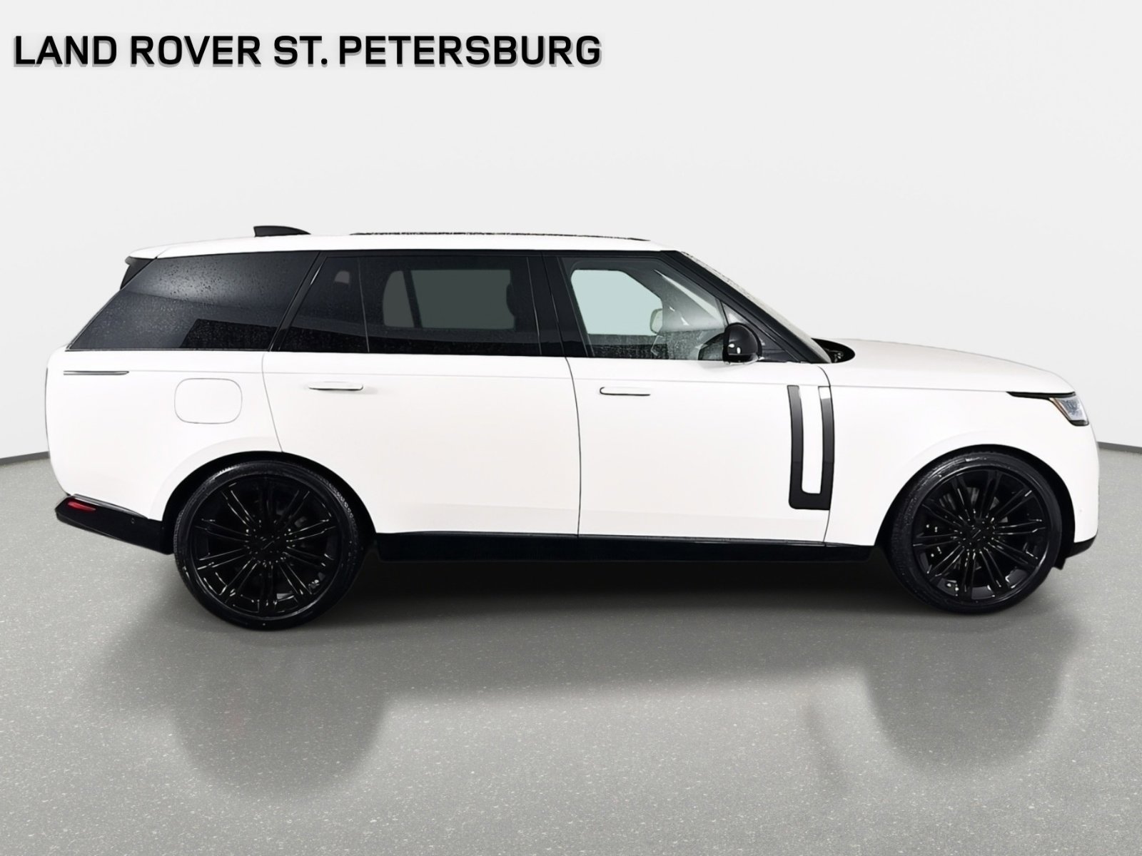 New 2026 Land Rover Range Rover Long Wheelbase SE AWD/4WD image 4