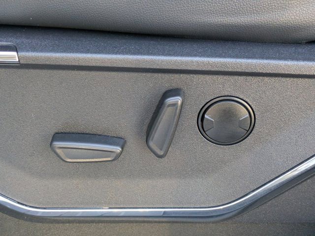 Used 2024 Ford F250 Lariat w/ Black Appearance Package image 16