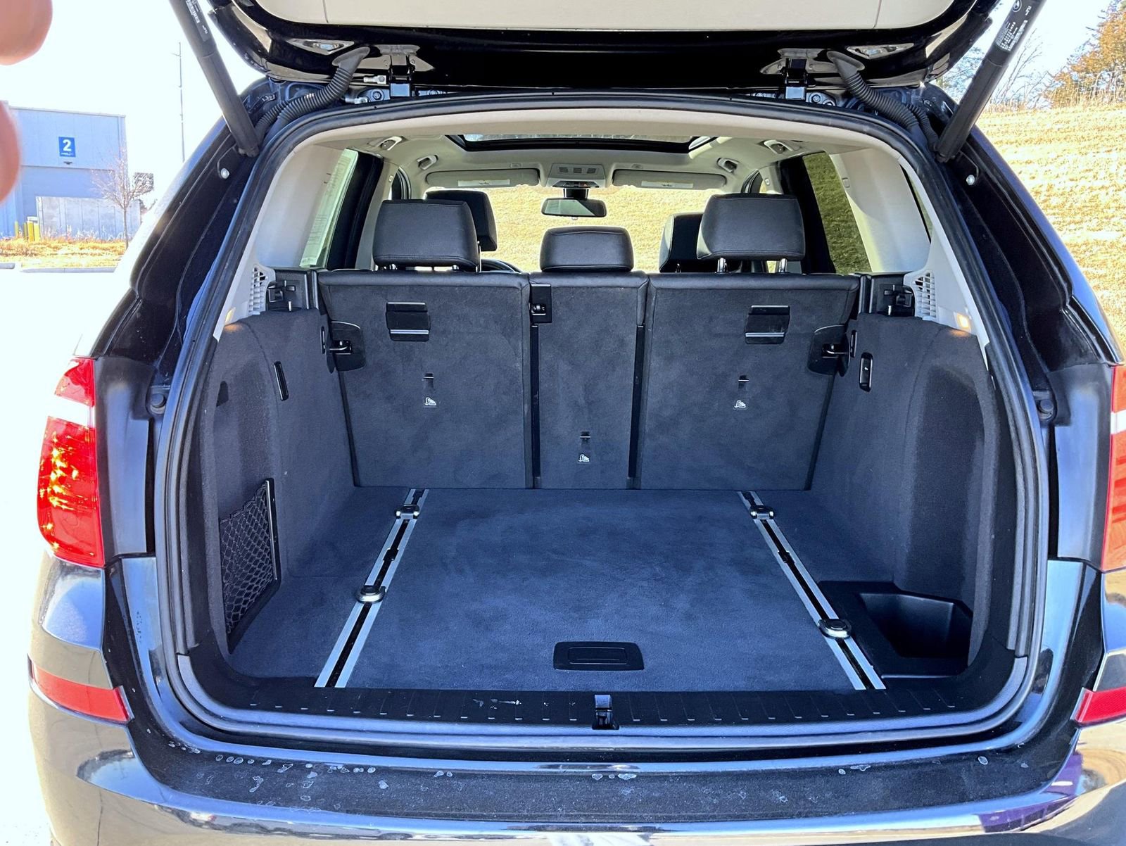 Used 2017 BMW X3 xDrive28i image 9