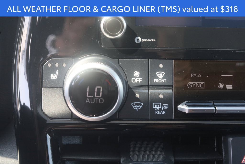 Used 2021 Toyota Highlander XLE AWD/4WD image 5