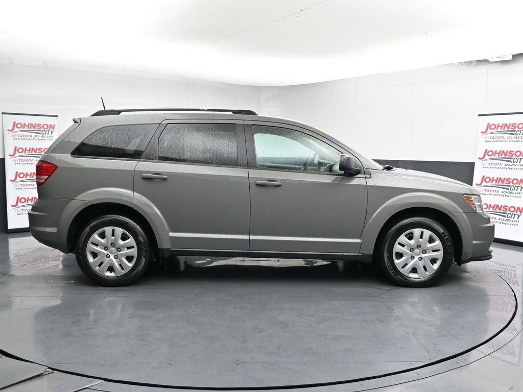 Used 2019 Dodge Journey SE image 9