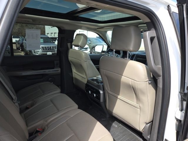 Used 2018 Ford Expedition Max XLT w/ Equipment Group 202A image 15