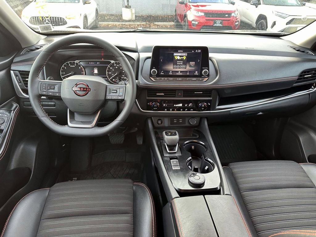 Certified 2025 Nissan Rogue SV image 14