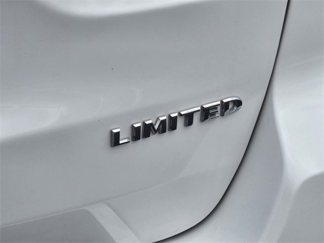 Used 2022 Jeep Grand Cherokee Limited w/ Trailer Tow Group IV image 15