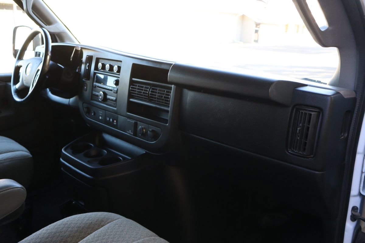 Used 2017 Chevrolet Express 2500 LS image 17