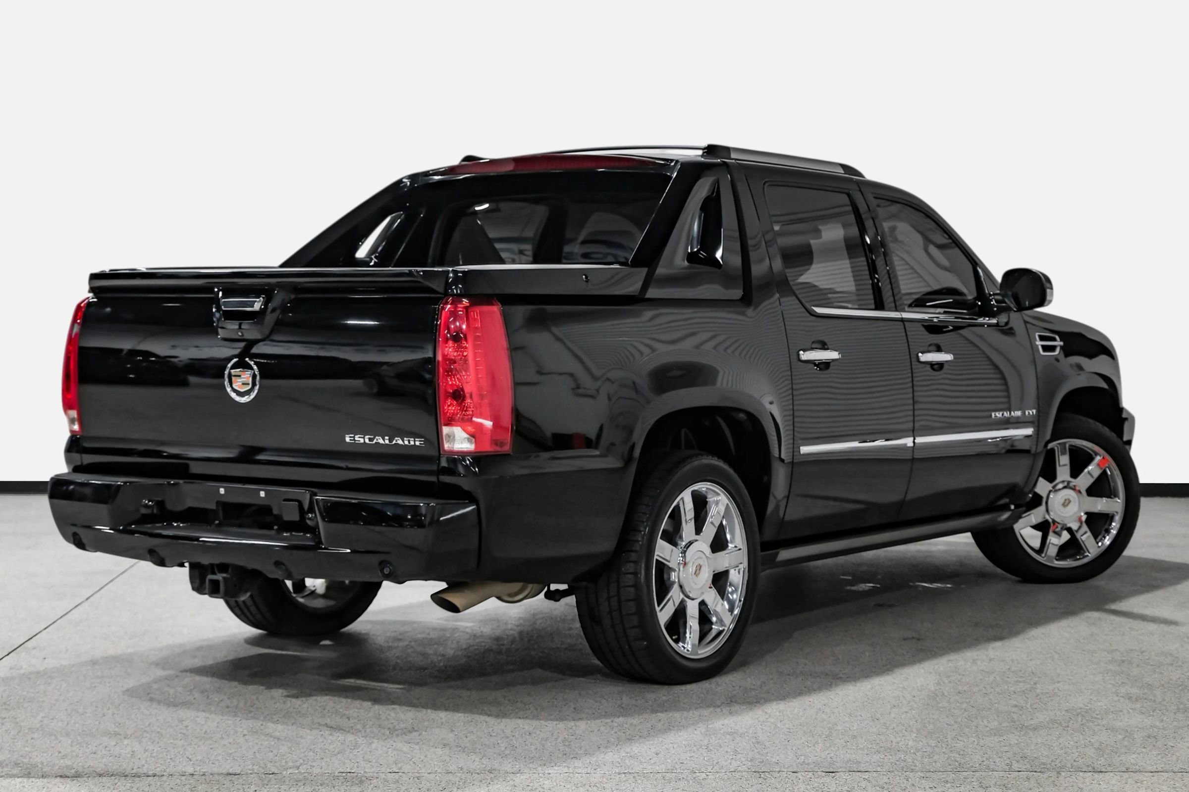 Used 2013 Cadillac Escalade EXT Premium AWD/4WD image 6