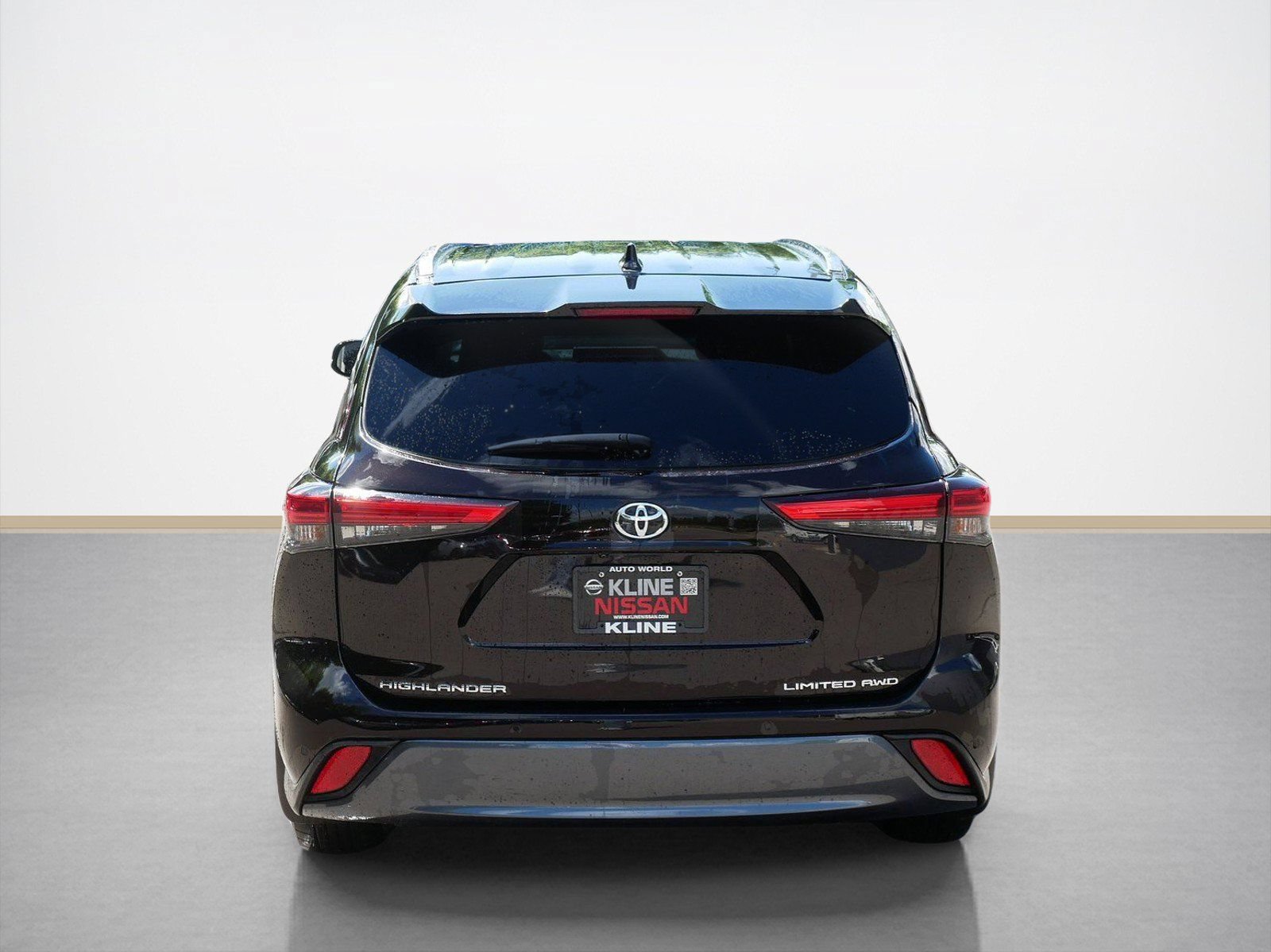 Used 2020 Toyota Highlander Limited AWD/4WD image 4