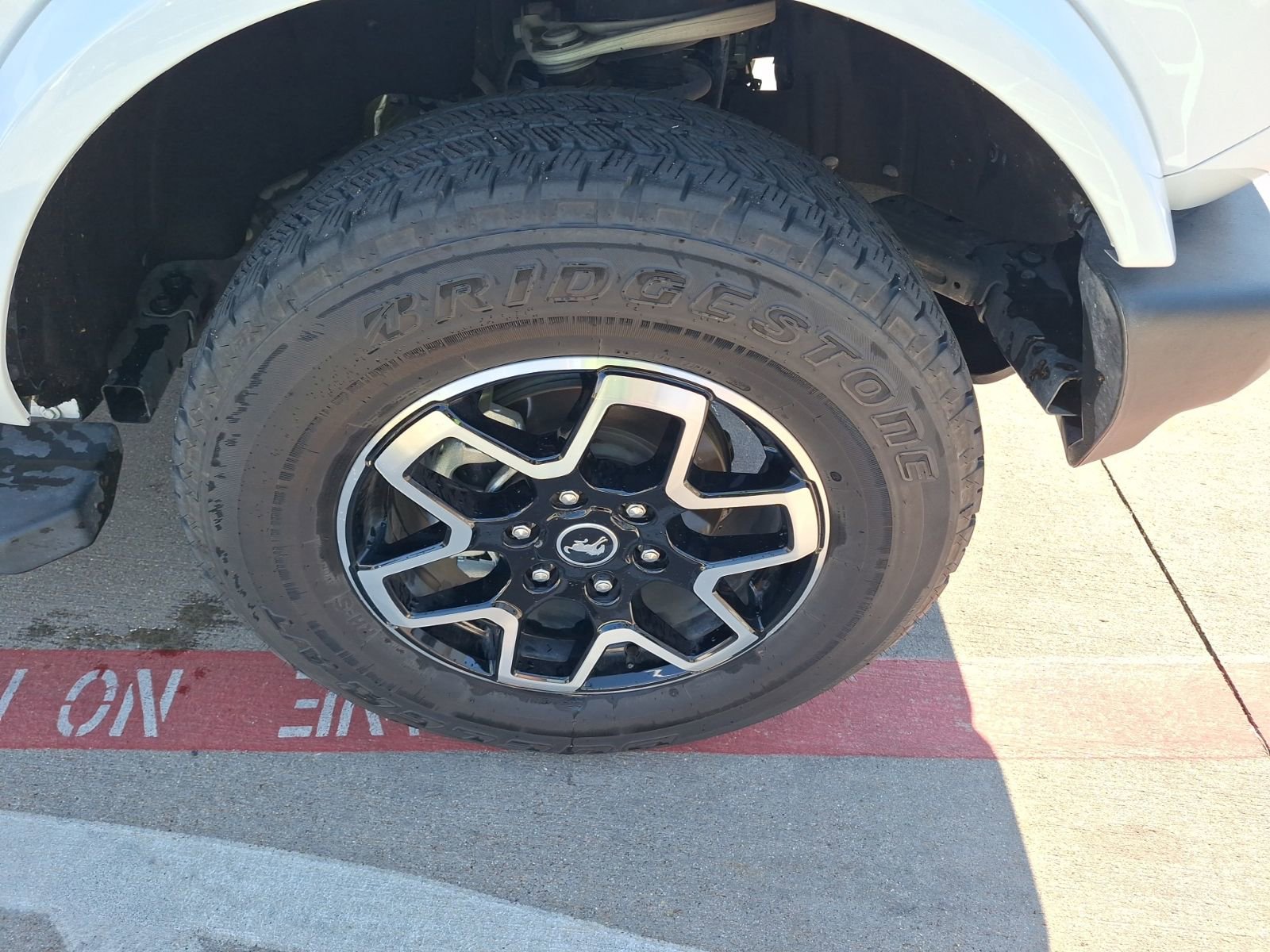 Used 2024 Ford Bronco Outer Banks image 11