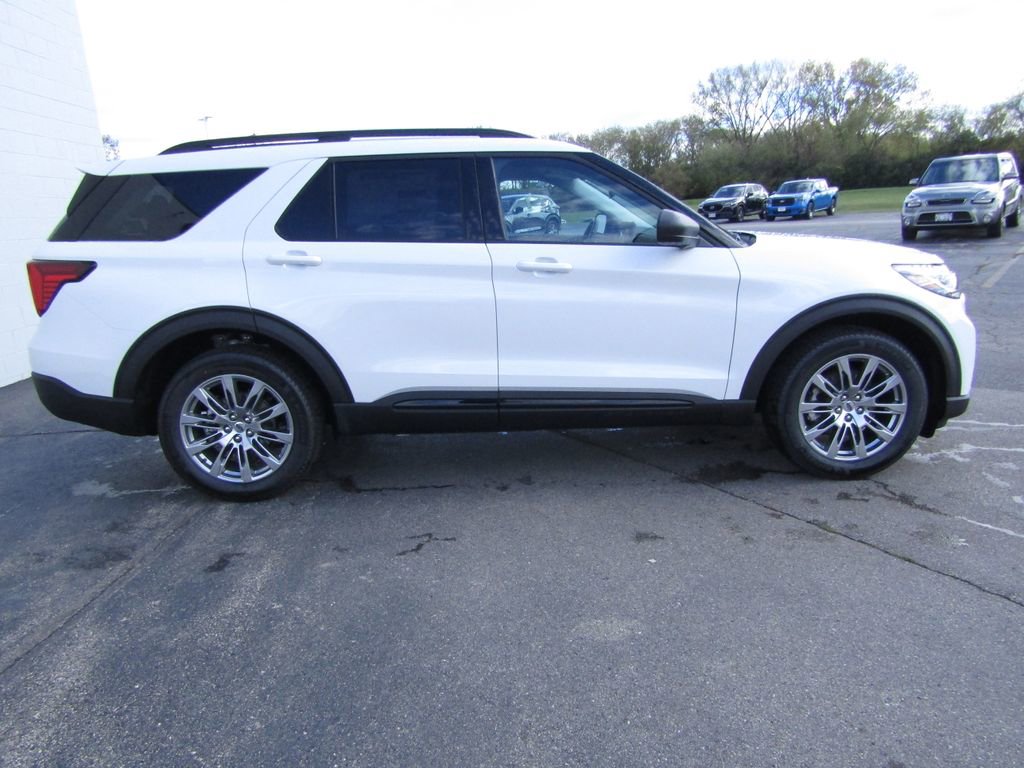 New 2026 Ford Explorer Active image 7