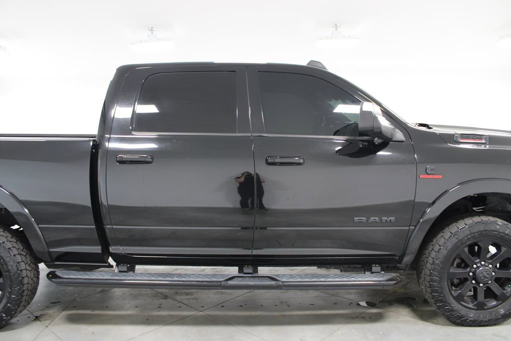 Used 2019 RAM 2500 Laramie w/ Black Appearance Package image 12