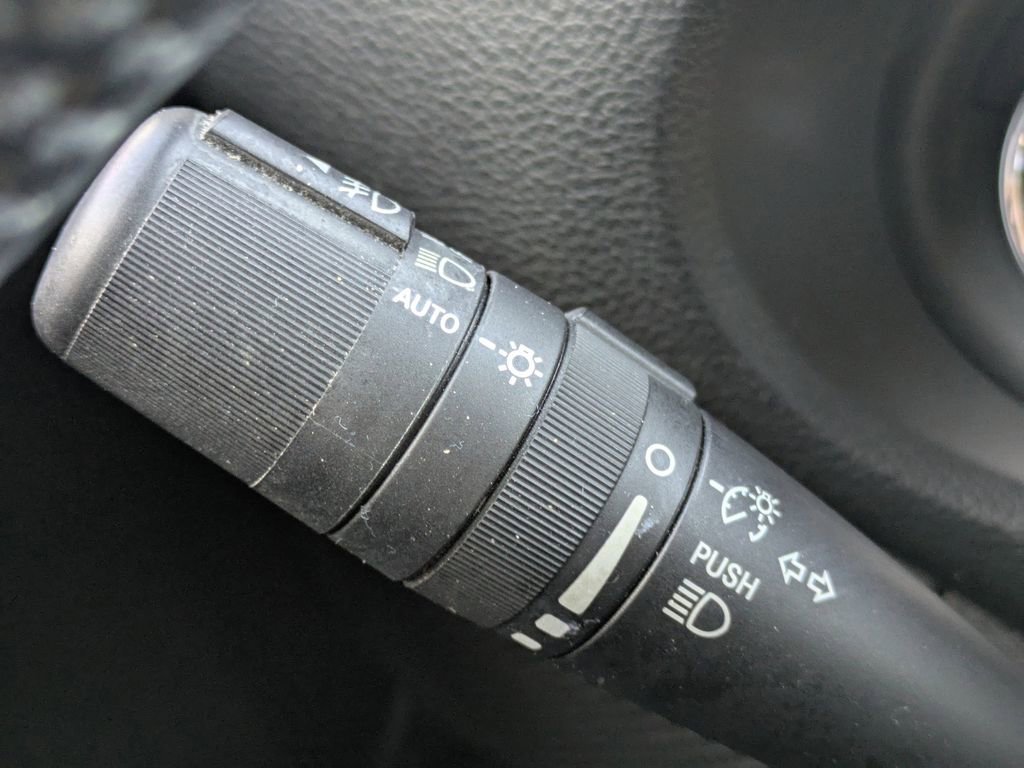 Used 2017 Jeep Wrangler Unlimited Sahara w/ Connectivity Group image 29